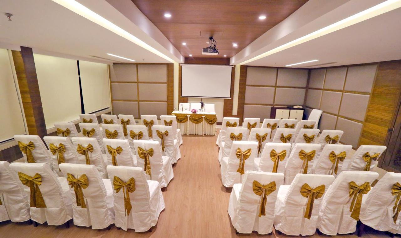 Fragrant Nature Munnar - A Five Star Classified Hotel Exterior photo