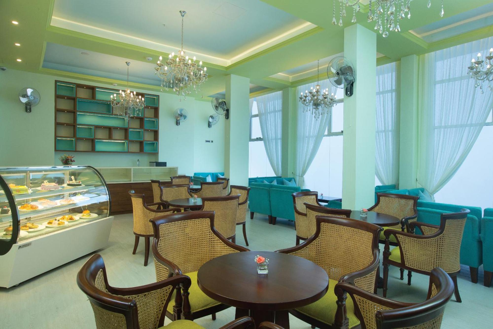 Fragrant Nature Munnar - A Five Star Classified Hotel Exterior photo